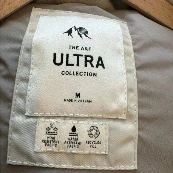 A&F Mens Ultra Collection Puffer Nylon Jacket Ivory Water Wind Resistant M - Picture 10 of 12